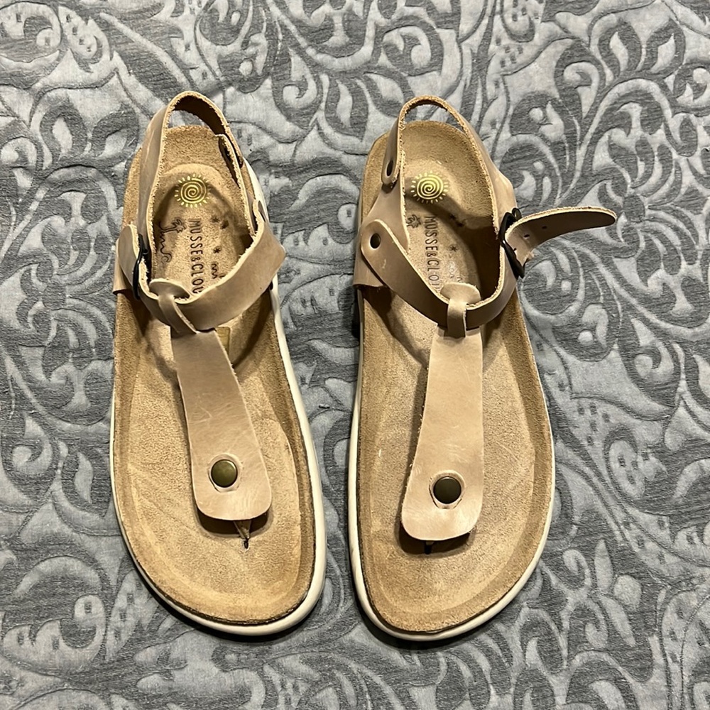Size 39 Musse & Cloud Gizah Thong Sandal